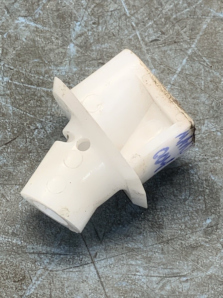 MAN004 MANITOWOC Multiplex 0101702 Mushroom Bushing MANB0101702