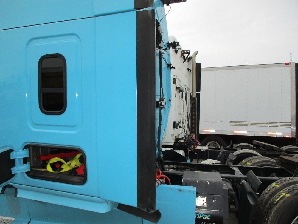 For 2016 FREIGHTLINER CASCADIA 113 SLEEPER FAIRING Left ,  FL