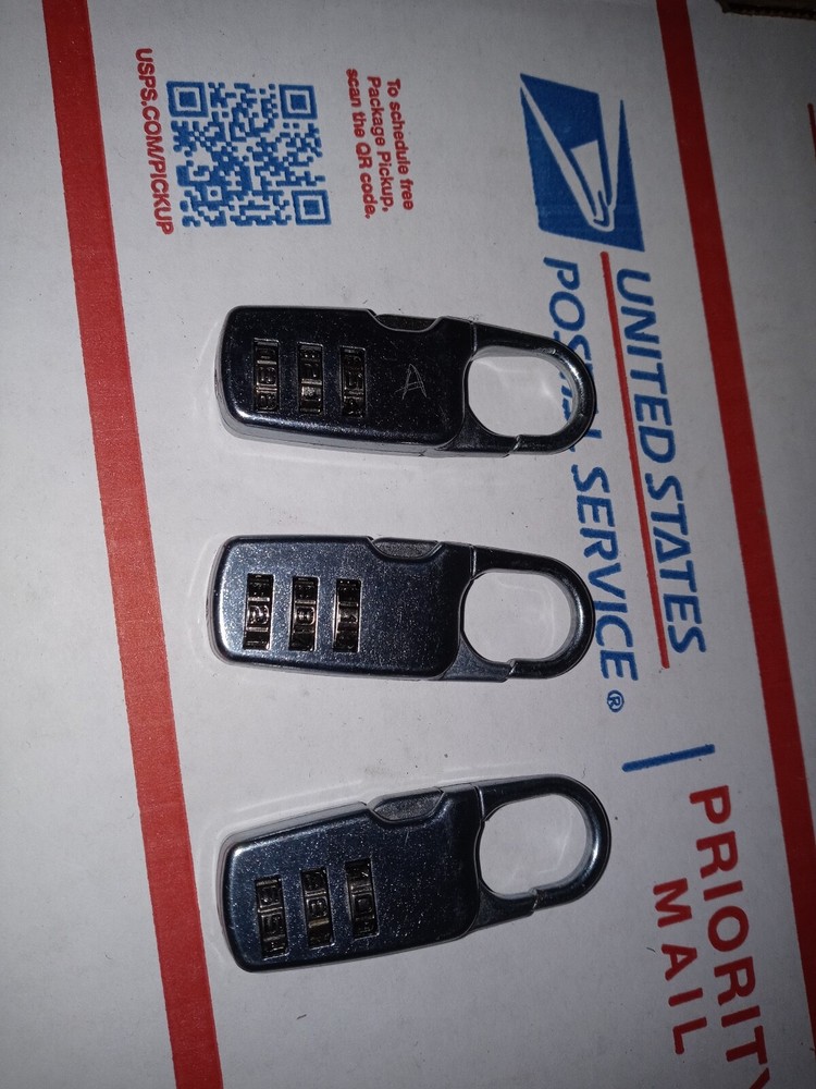 3 Kipling  Locks , good and  working  condition.