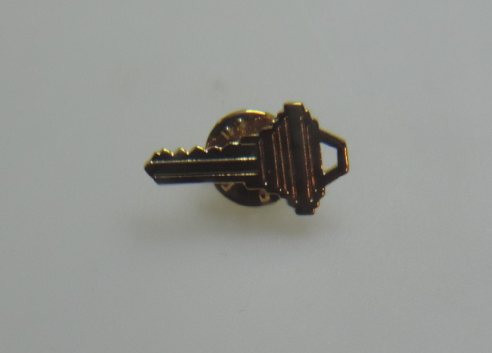 Vintage Key Gold Tone Lapel Pin