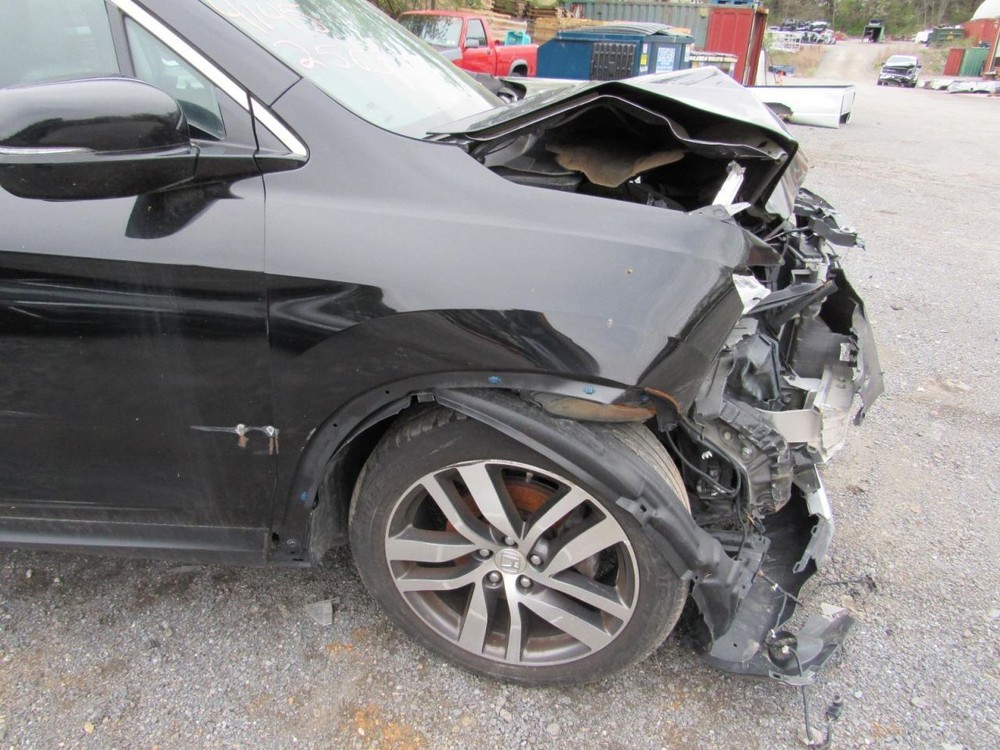 PILOT 2016 Glove Box 1042013