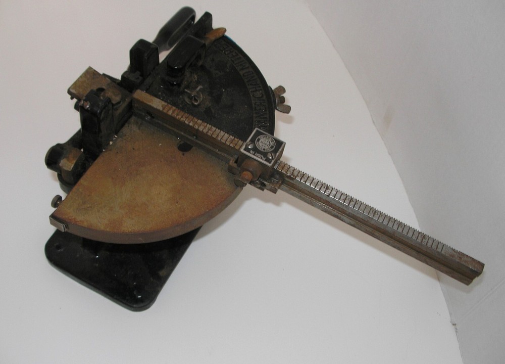 Vintage 1965 Rouse Panameric Hand Hand Miterer