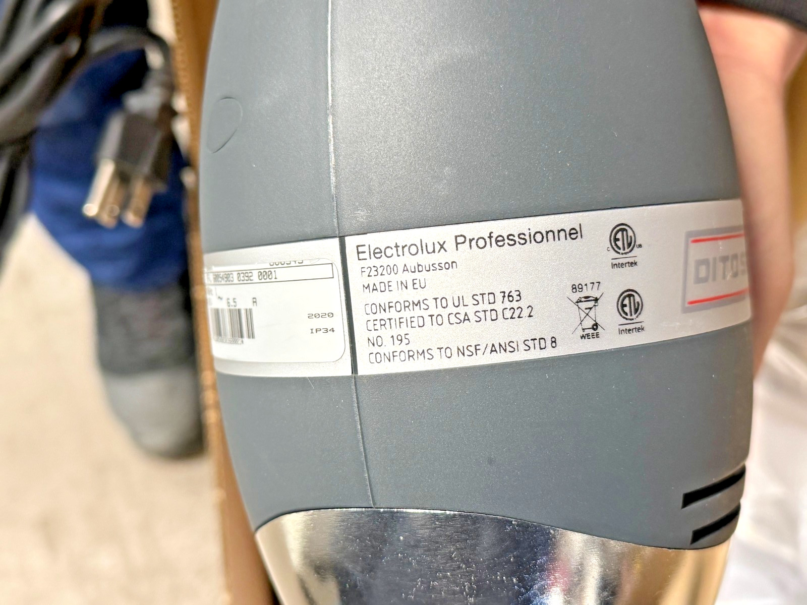 Electrolux Professional Bermixer Pro 22 in Portable Mixer 650 Watt NEW