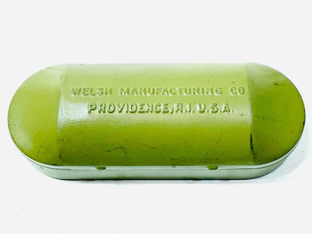 Rare WW2 US Army Air Force Welsh Manufacturing Providence R.I. Metal Goggle Case