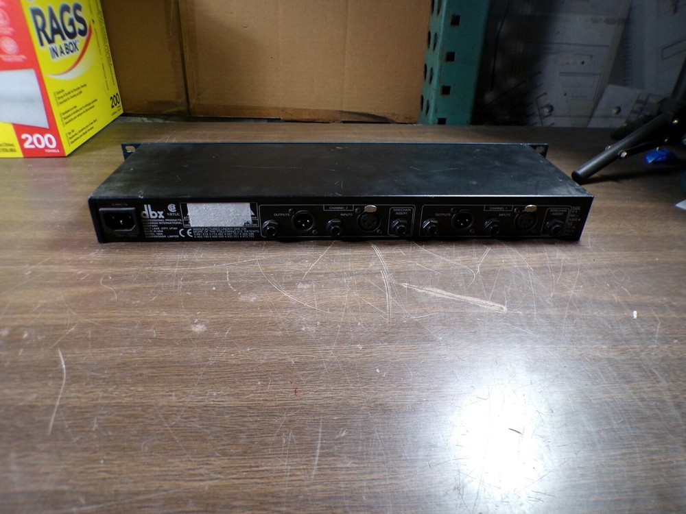 dbx 166XL 2-Channel Compressor/Limiter/Gate