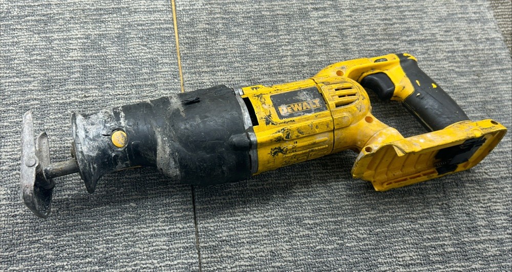 DEWALT DC305 36VOLT VARIABLE SPEED RECIPROCATING SAW 37255