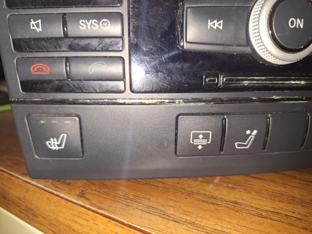 10 MERCEDES E350 Command Head Unit ID# 2129063201