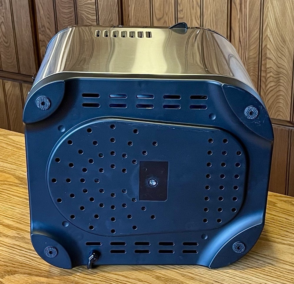 Frigidaire EBRM100-SSBLACK 2-Pound Stainless Steel Bread Maker