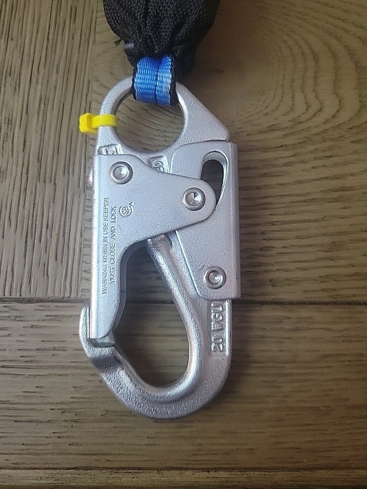 FallTech DuraTech 6' Foot Mini SRL Class B 310lbs with Swivel Eye & Snap Hook