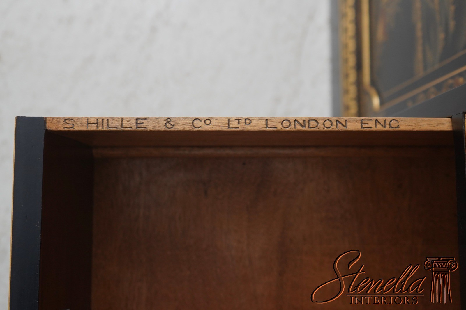 L71522: S. HILLIE English Made Chinoiserie Breakfront Bookcase