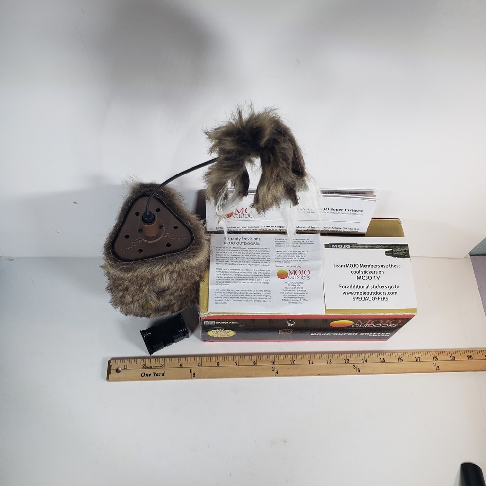 MOJO Outdoors Super Critter Predator Decoy System