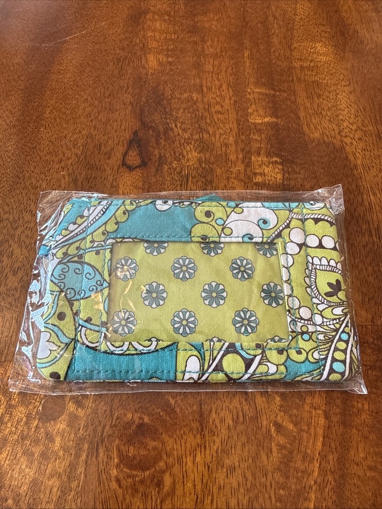 NWT Vera Bradley Peacock Zip ID Case Aqua Green