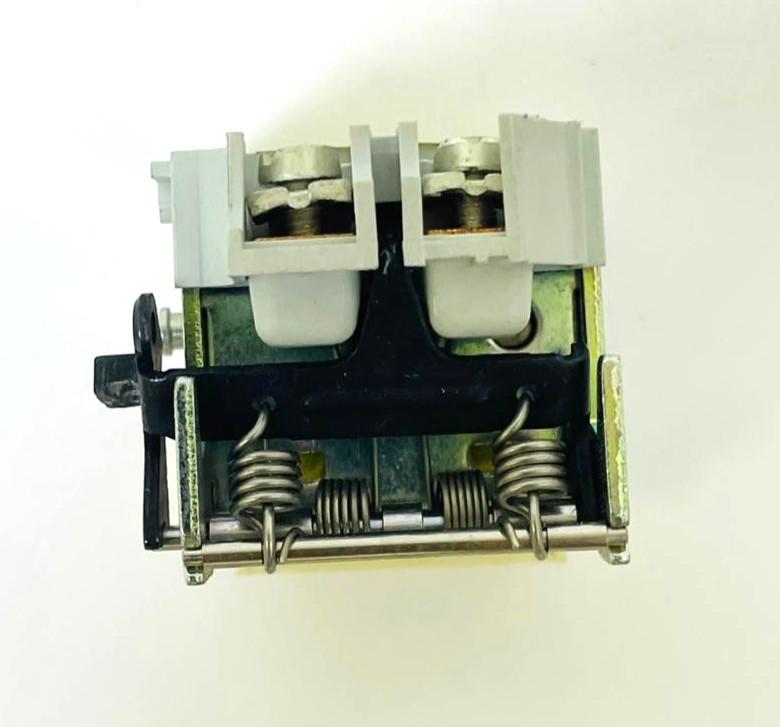 SCHNEIDER ELECTRIC LV429407 Undervoltage Release