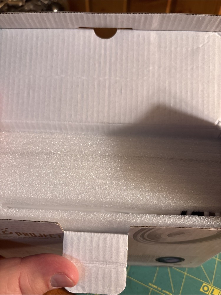 High Resolution LED Projector w/wireless Remote, USB & HDMI Input