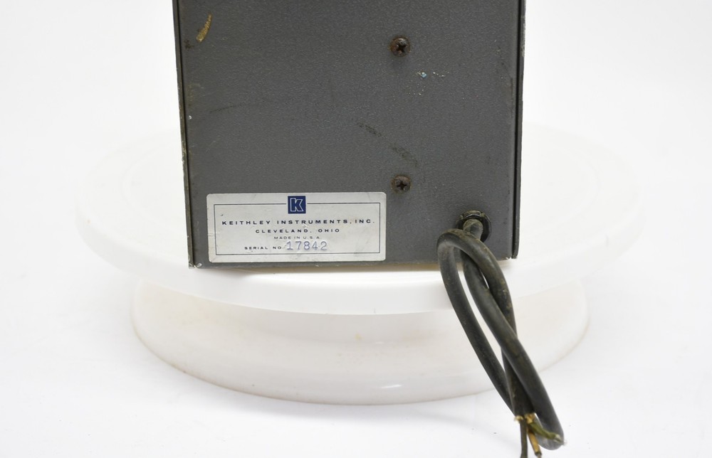 Keithley Instruments Model 102BR Decade Isolation Amplifier Tube Amplifier