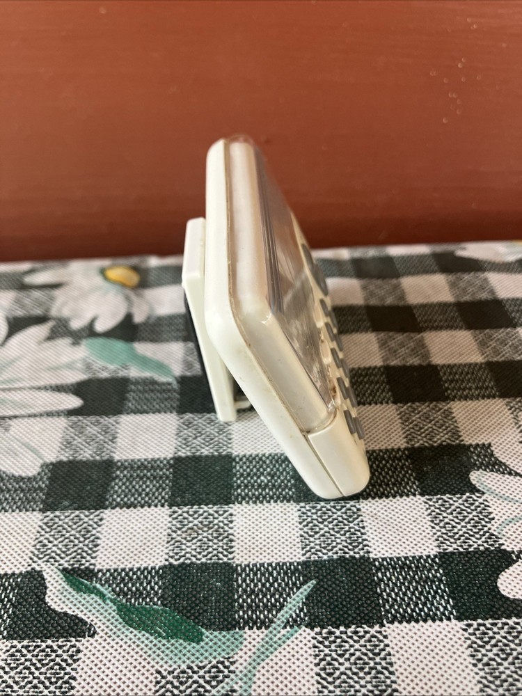PAMPERED CHEF DIGITAL CLOCK TIMER WITH CLIP Nice Working Condition, New Battery