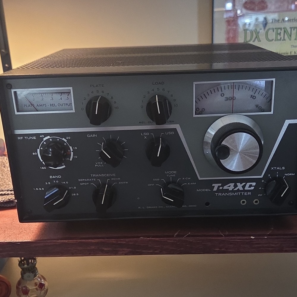 Drake T-4XC Ham Radio Transmitter SSB CW AM VOX Black Gray Model T-4XC