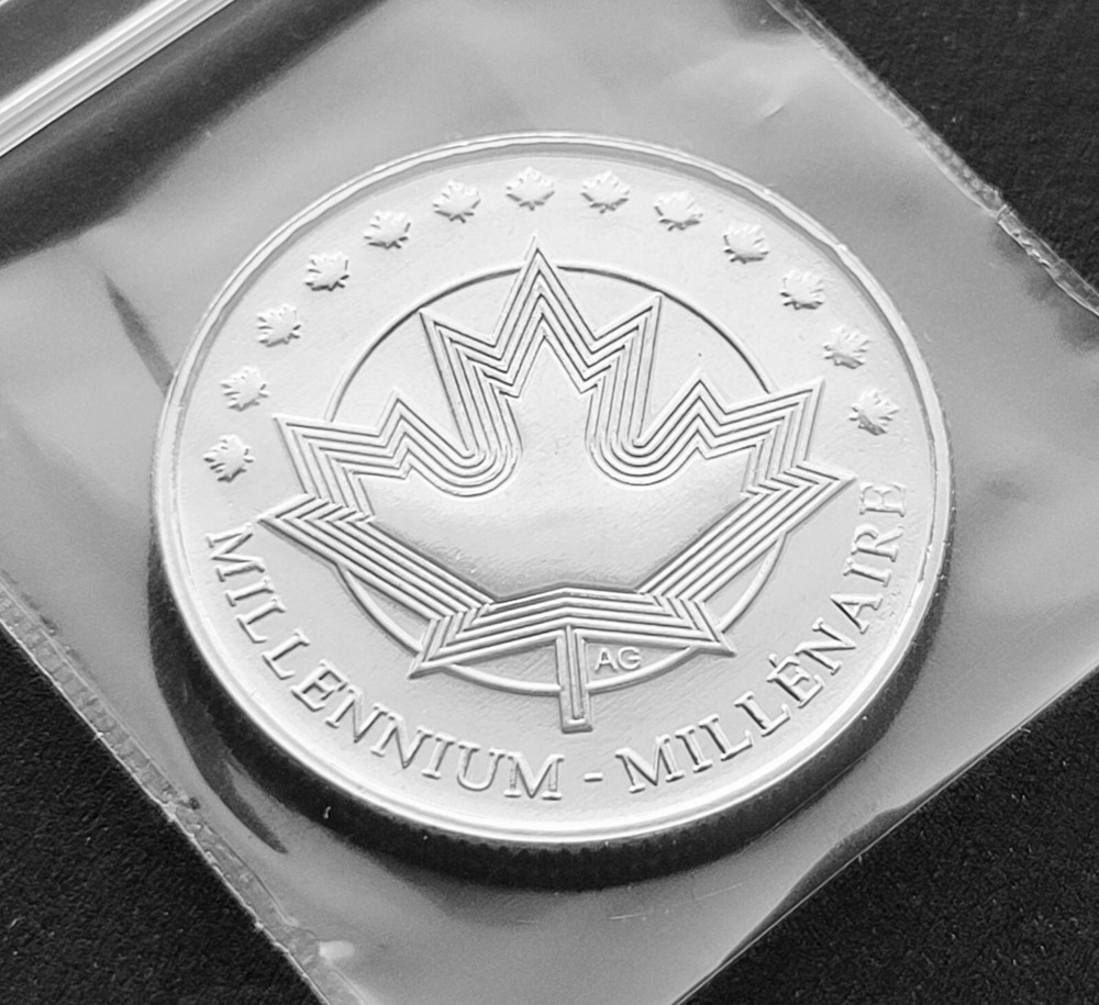 *** CANADA  1999  MILLENIUM  TOKEN  *** FROM  MINT SETS ***