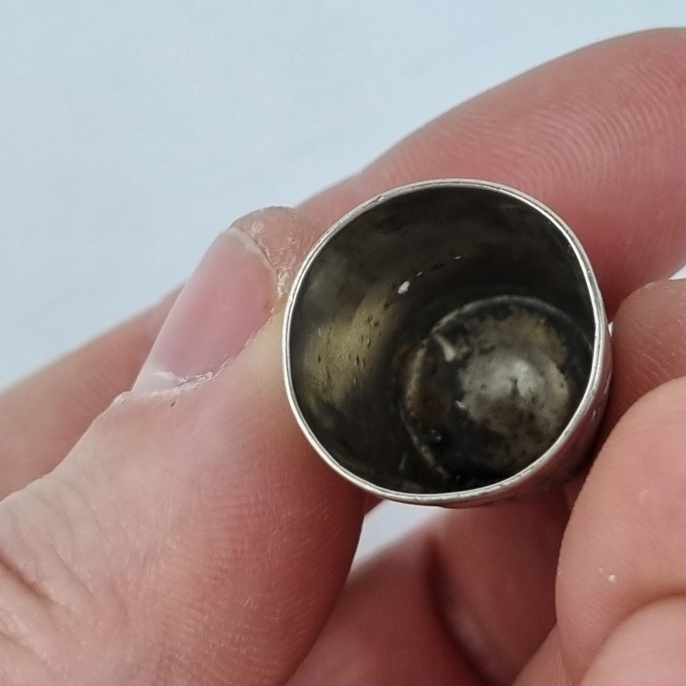 Antique Solid Silver Thimble Chester 1894 John Thompson & Sons