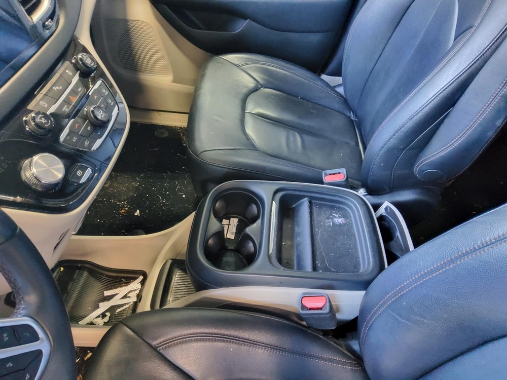 Used A/C Selector Switch fits: 2017 Chrysler Pacifica front 3 zone temperature c