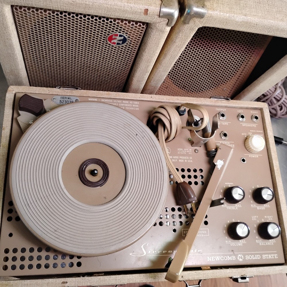 1968 Newcomb Stereophonic Record Player EDTS 40 Solid State Basket Case