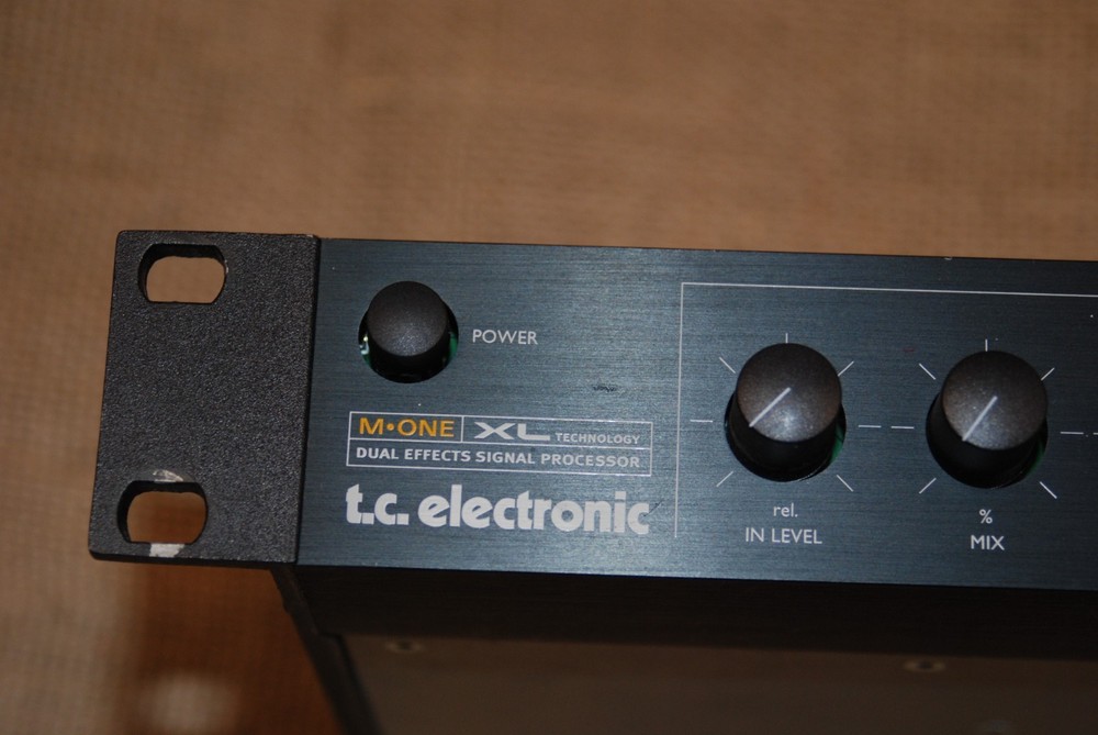 TC Electronic M-ONE XL Dual-Engine Effects Processor