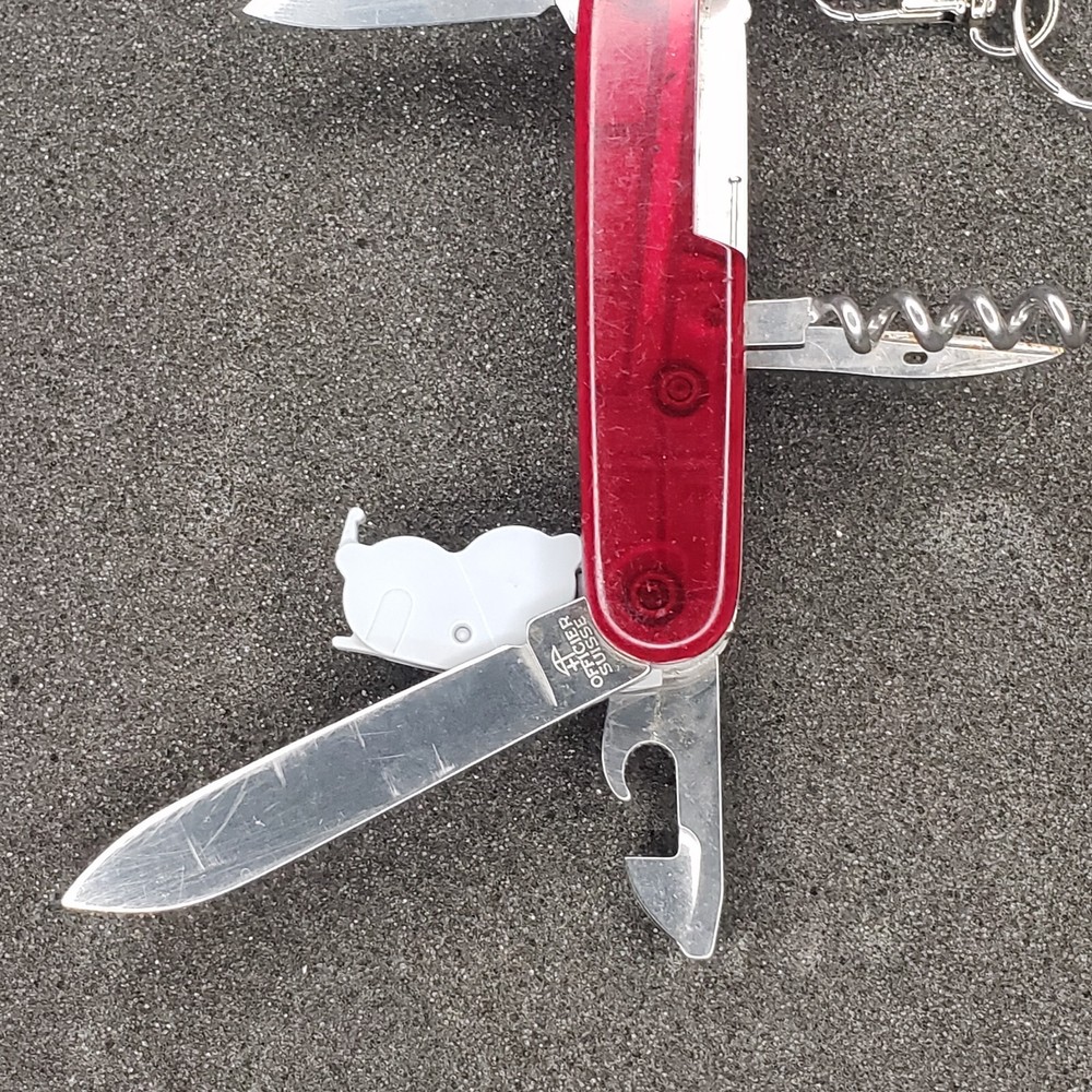 Victorinox Swiss Army Ruby Spartan Lite