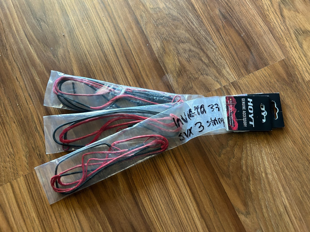 Hoyt Invicta 37 SVX 3 String set