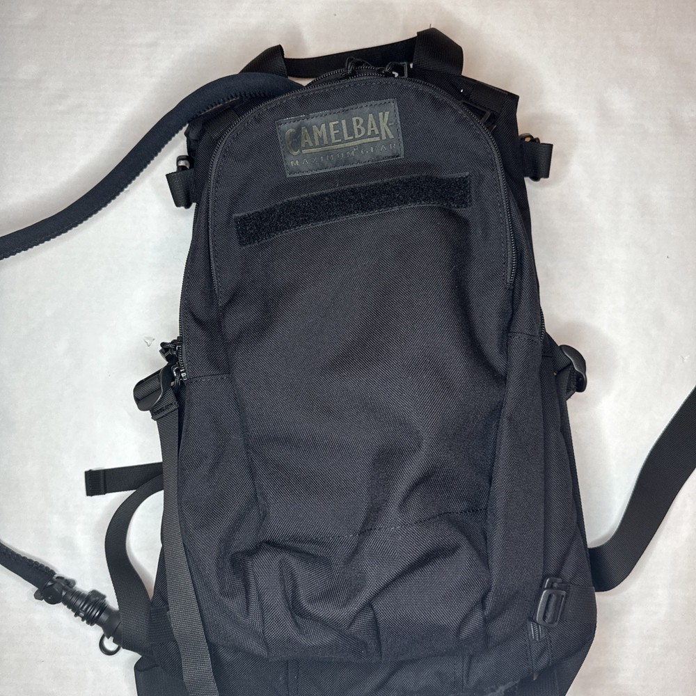 CamelBak Maximum Gear Black Tactical Hydration Pack 64oz Bladder MOLLE Backpack
