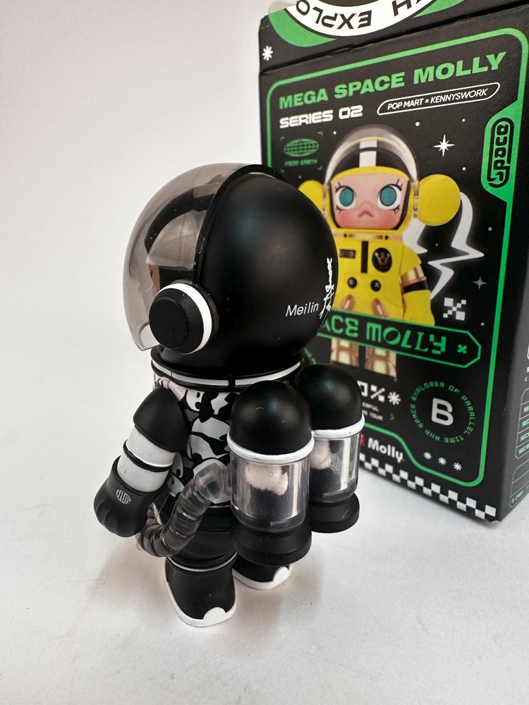 POP MART x Kennyswork Mega Space Molly Series 2 Meilin Panda Figure SEALED BAG