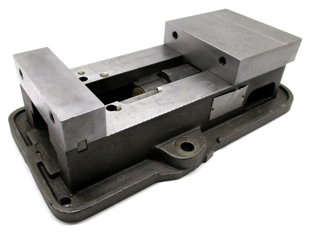 KURT ANGLOCK 6" MILLING MACHINE VISE - #D60
