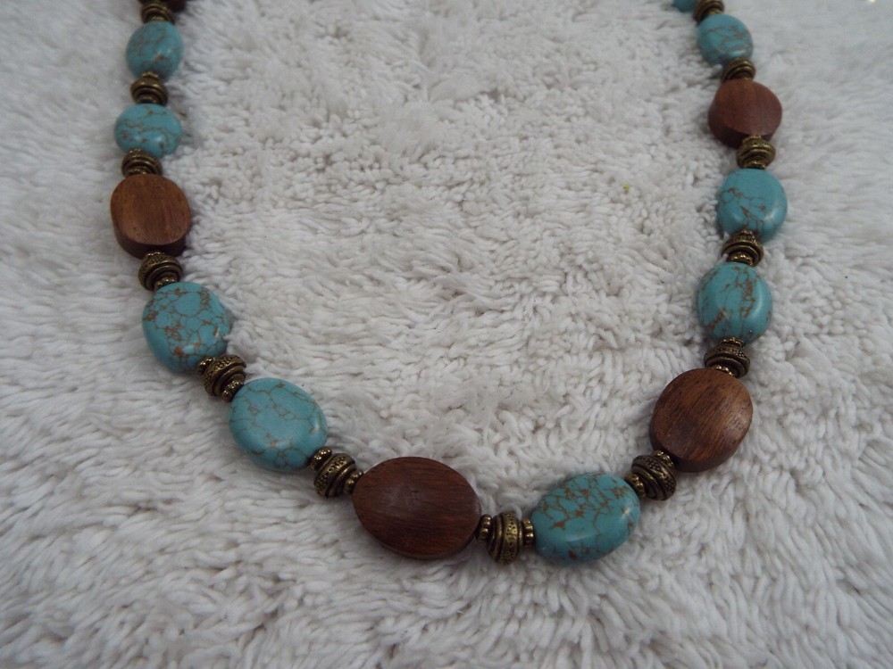 Brown Blue Bead Necklace (K20)