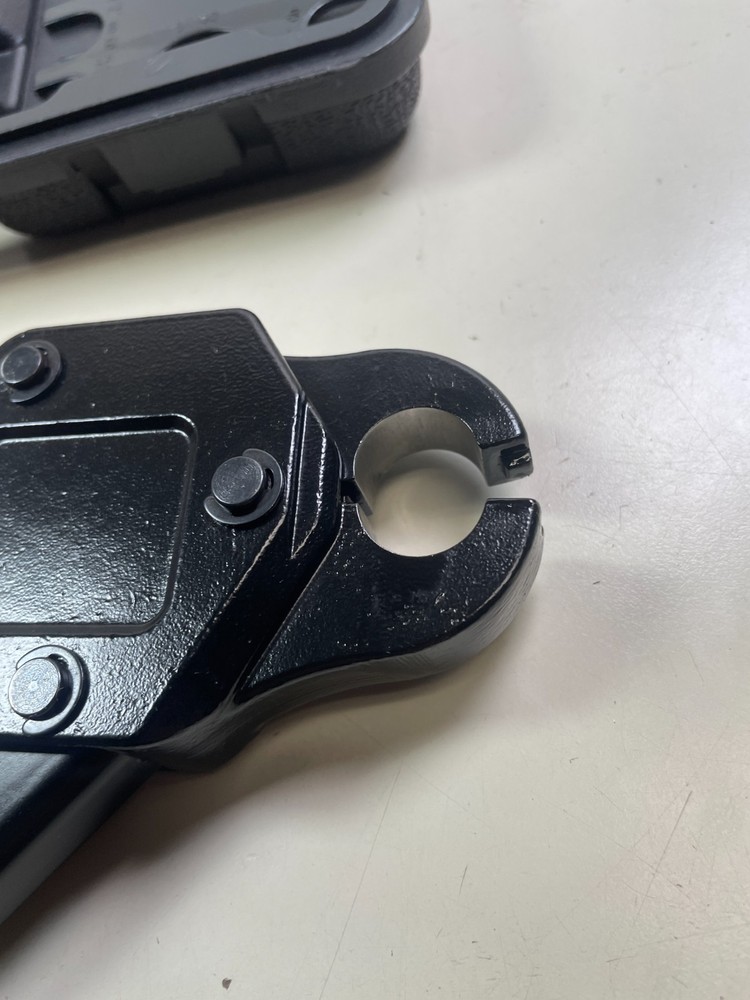 Sioux Chief 305-7120 1/2" Compact PEX Ring Crimp Tool with Carrying Case