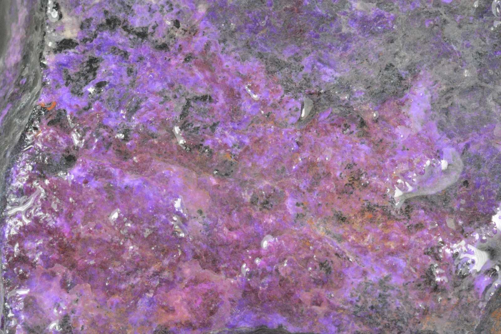 Sugilite Rough, Wessels Mine, South Africa, 800 grams