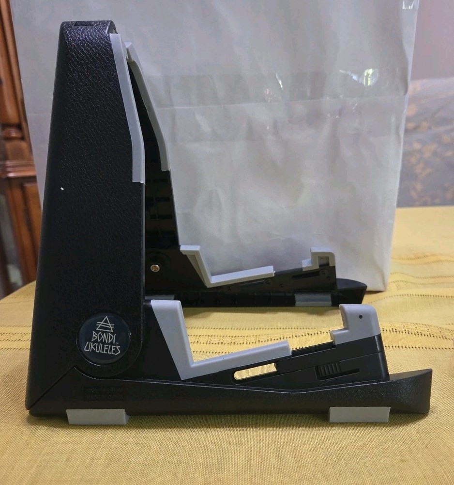 BONDI UKULELE STAND ADJUSTABLE, PORTABLE, LIGHTWEIGHT