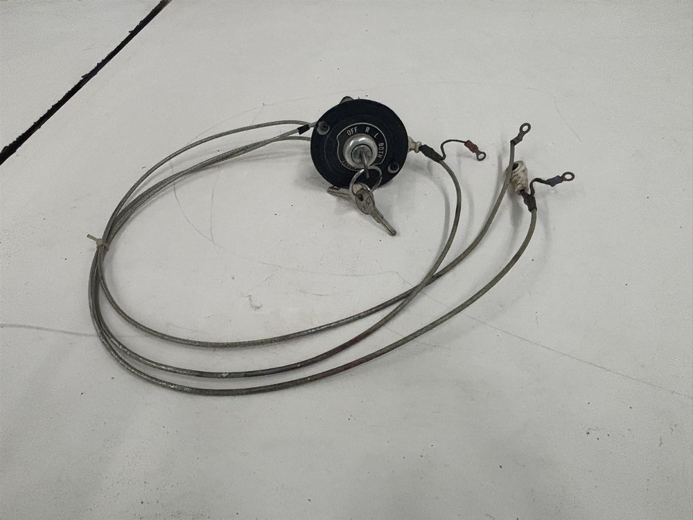 Luscombe Model 8 Bendix 10-357290-1 B mag magneto ignition switch