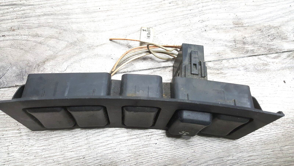 VOLVO SWITCH PANEL 3175616