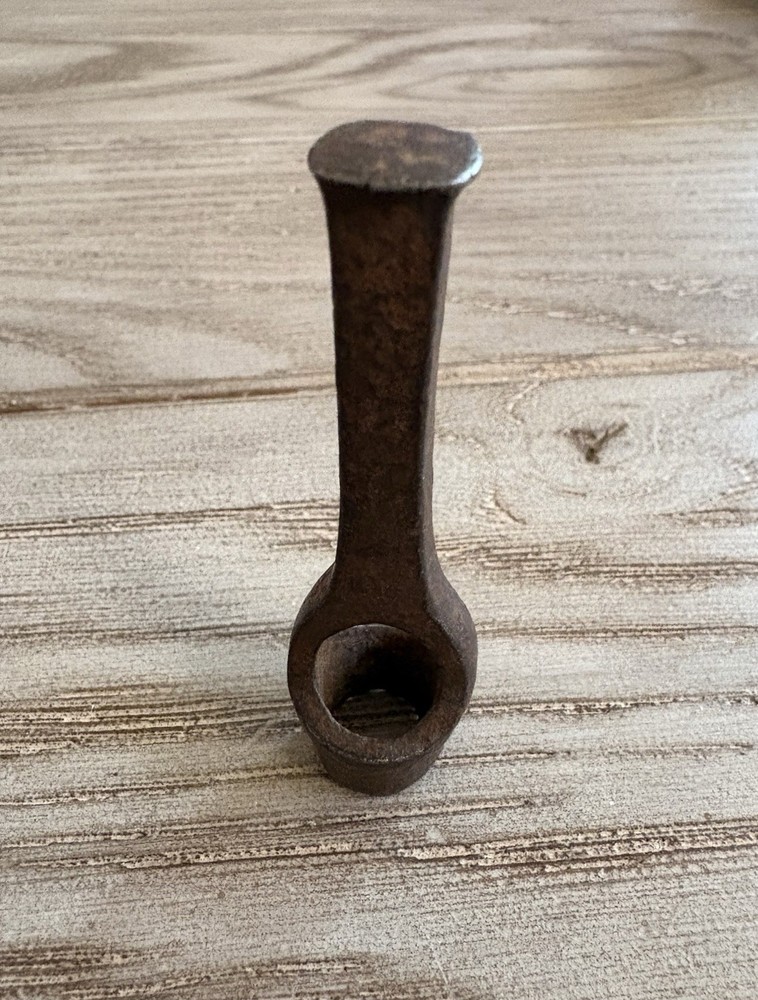 ANTIQUE SHOTGUN WAD PUNCH RELOADING HAND TOOL