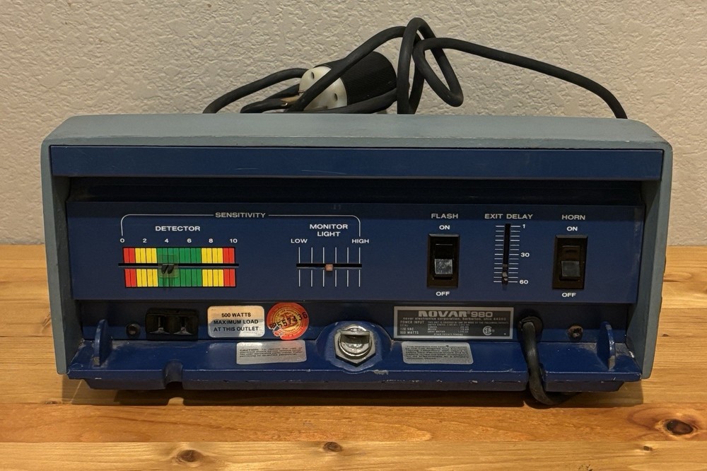 Novar 980 Security Alarm Panel - Untested - Powers On