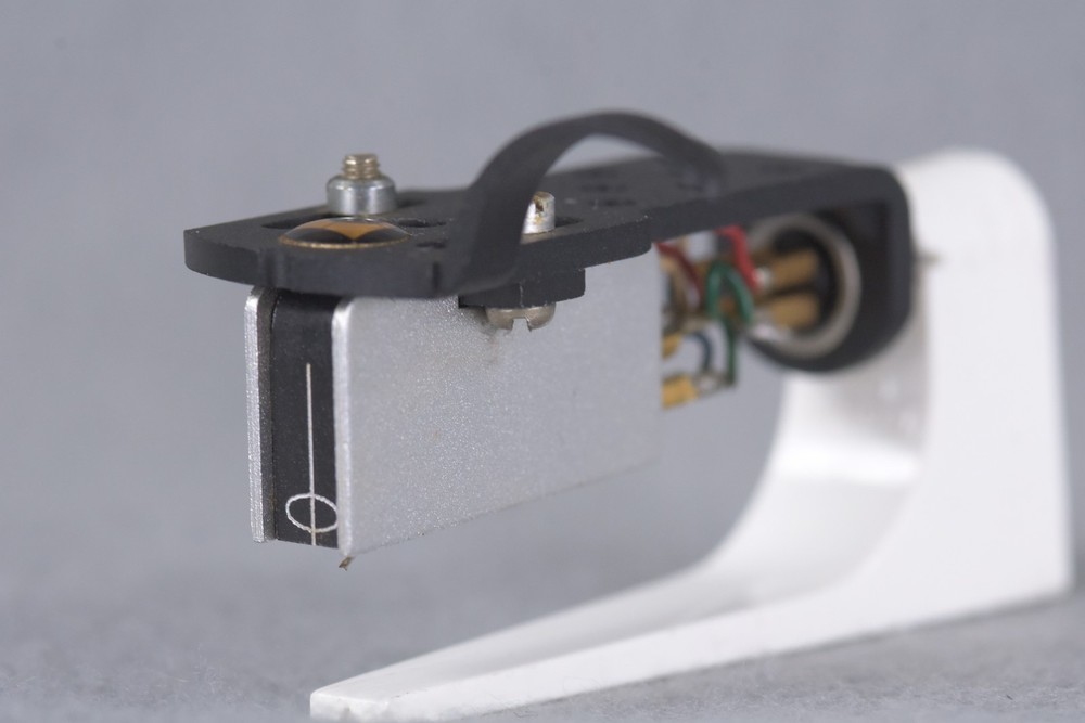 Supex SD-909 MC Cartridge w/Headshell In Excellent