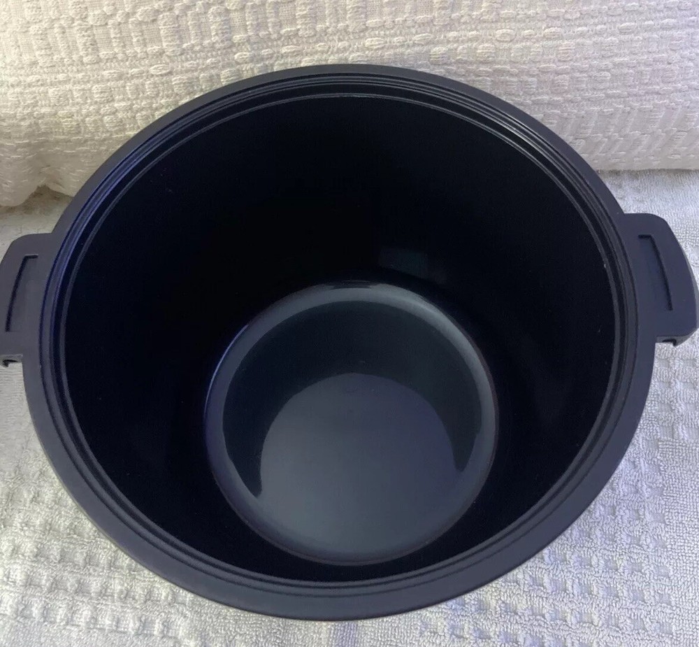 Pampered Chef Micro- Cooker