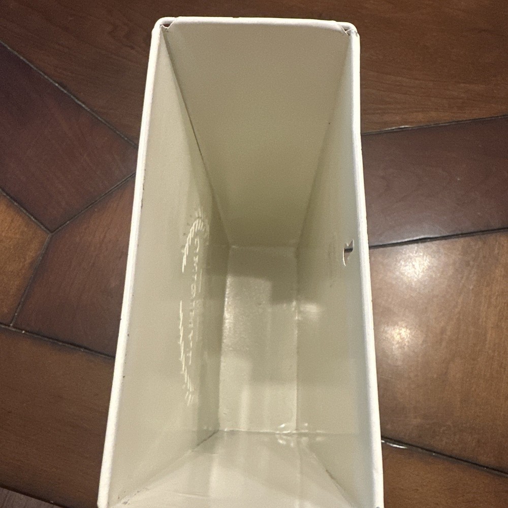Wall hanger Mail Holder metal