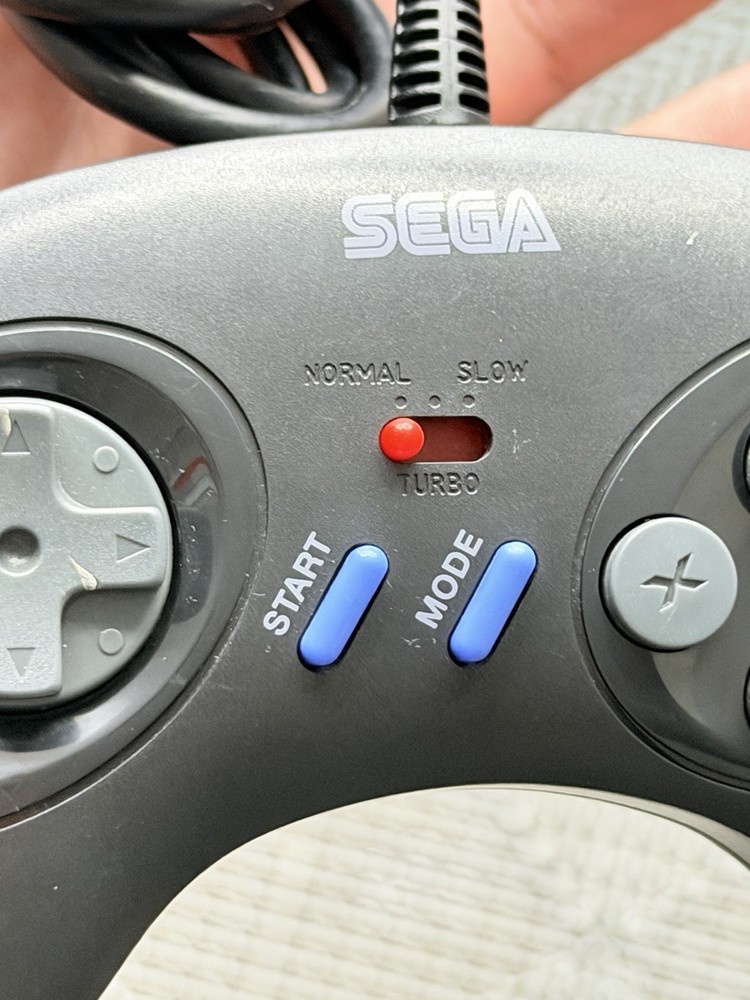 Sega Genesis MK-1470 6-Button Controller Control Pad Turbo .. Good