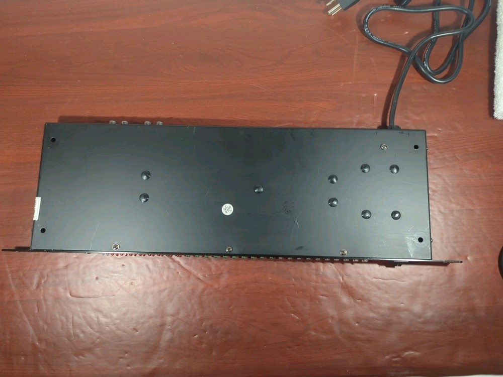 Technical Pro dB-B28