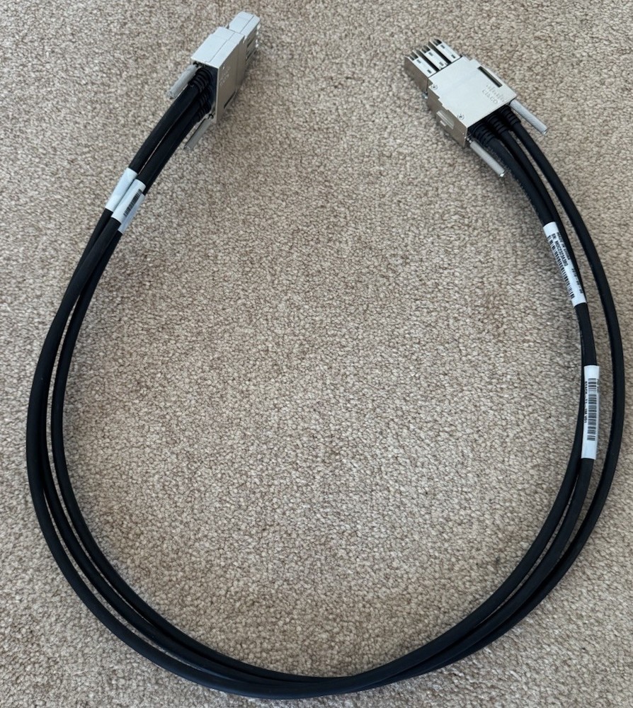 Cisco  9300 Series STACK-T1-1M V01 Stackwise Stacking Cable 1M 800-40404-01 Q.10