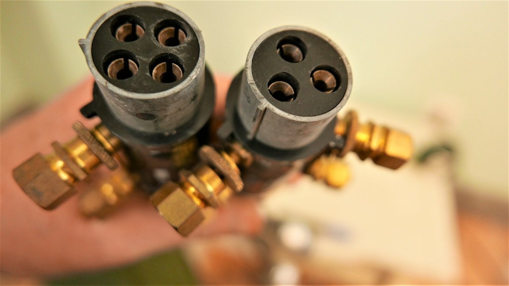 1 each 3 & 4 Pin Believed Aviation Power Cables