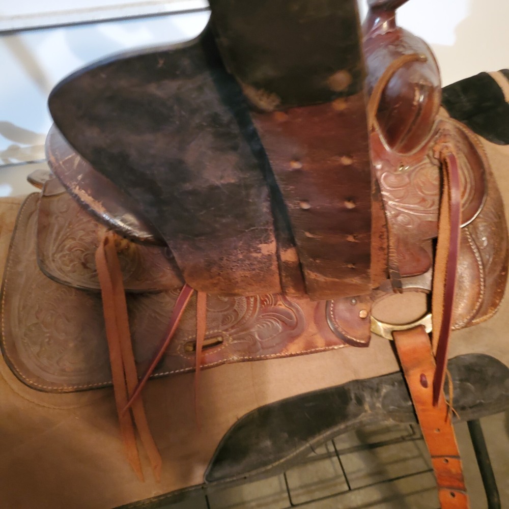 TOOLED WESTERN SADDLE, QUALITY MADE, 14", QH BARS