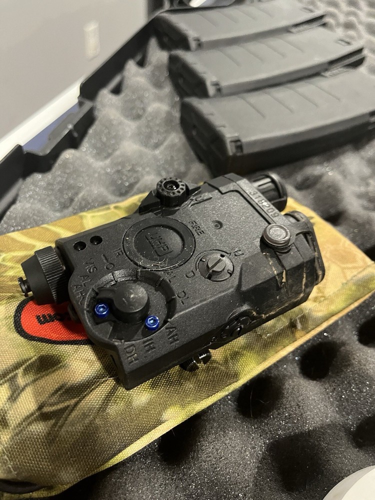 KWA kr12 + mags + peq box + sight