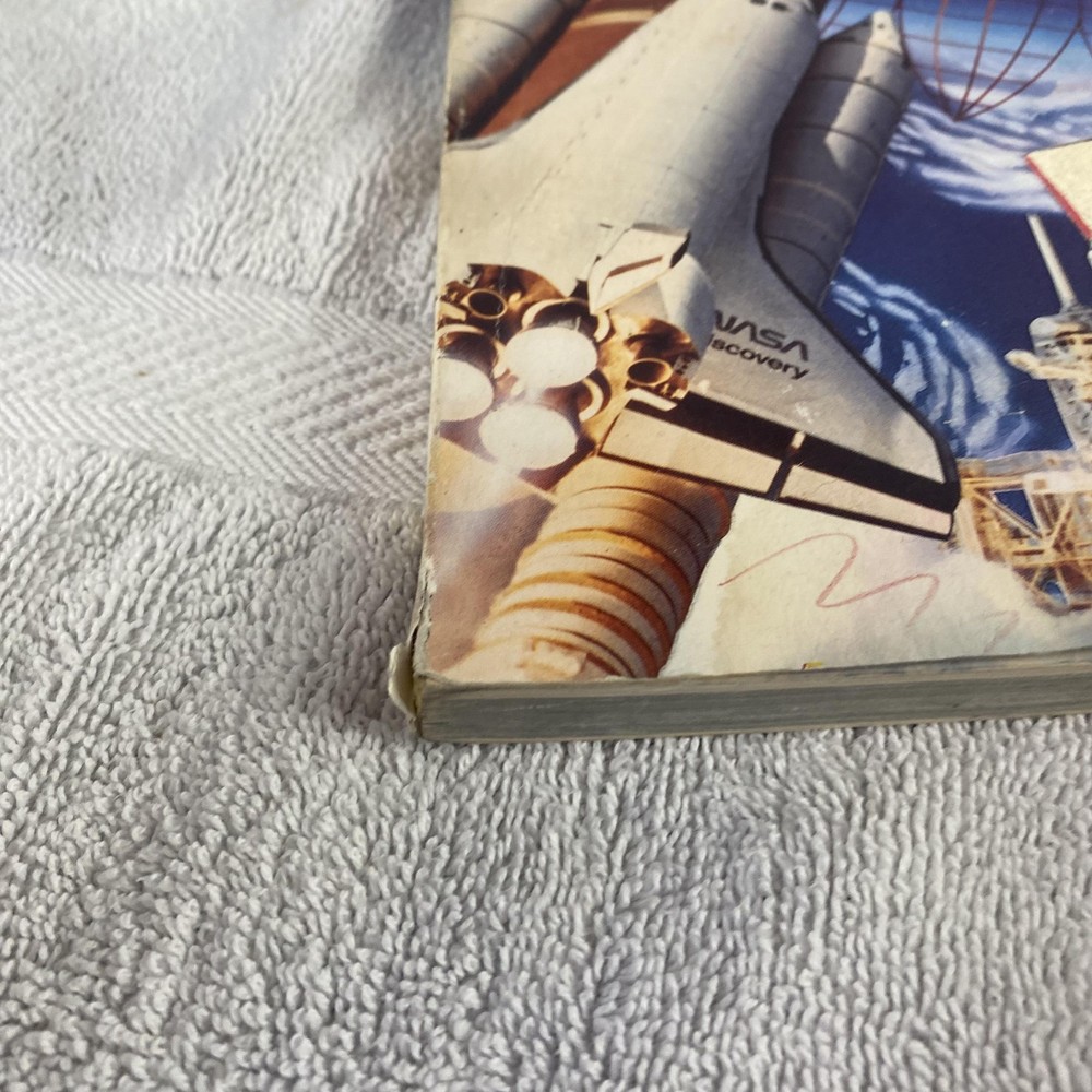 Vintage 1990 Postal Service Guide To U.S. Stamps Book USPS Scott Values USA