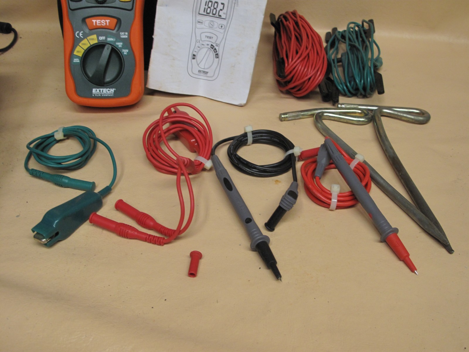 Extech Instruments 382242 earth ground resistance tester kit look